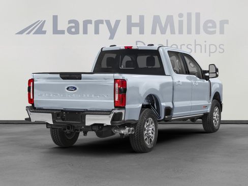 Used 2024 Ford F250 Lariat w/ Lariat Ultimate Package image 2