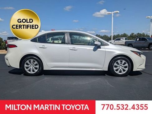 Certified 2022 Toyota Corolla LE FWD image 8