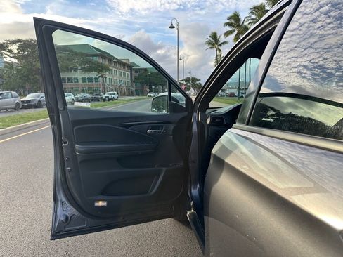 Used 2019 Honda Passport Touring image 18