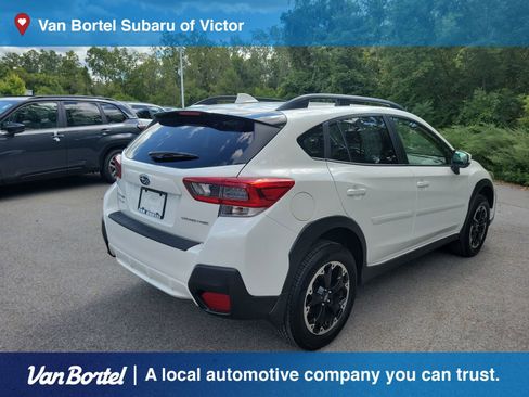 Used 2023 Subaru Crosstrek 2.0i Premium image 5
