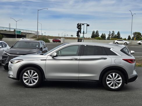 Used 2019 INFINITI QX50 Essential w/ Proactive Package image 7