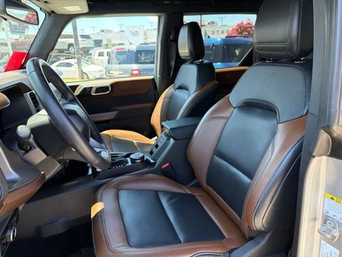 Used 2023 Ford Bronco Outer Banks AWD/4WD image 18