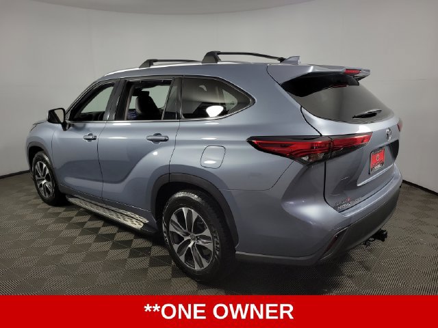 Used 2021 Toyota Highlander XLE FWD image 6
