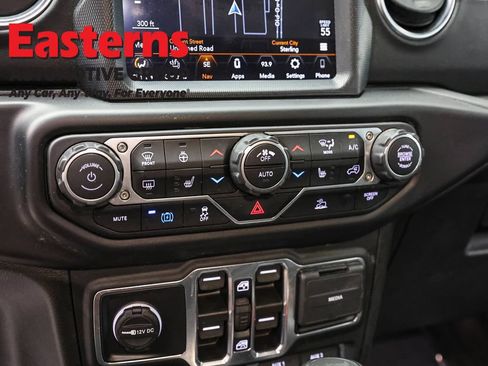 Used 2023 Jeep Wrangler Unlimited Sahara w/ Cold Weather Group AWD/4WD image 20