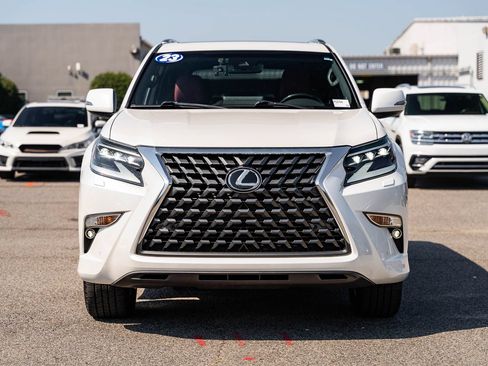 Used 2023 Lexus GX 460 Premium w/ Premium Package AWD/4WD image 2