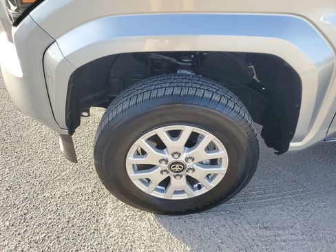 Certified 2025 Toyota Tacoma SR image 17