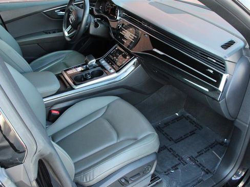 Used 2021 Audi Q8 Prestige w/ Prestige Package image 22