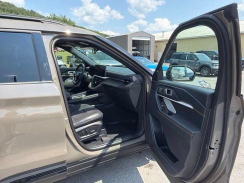 Used 2026 Ford Explorer Tremor w/ Tremor Ultimate Package AWD/4WD image 28