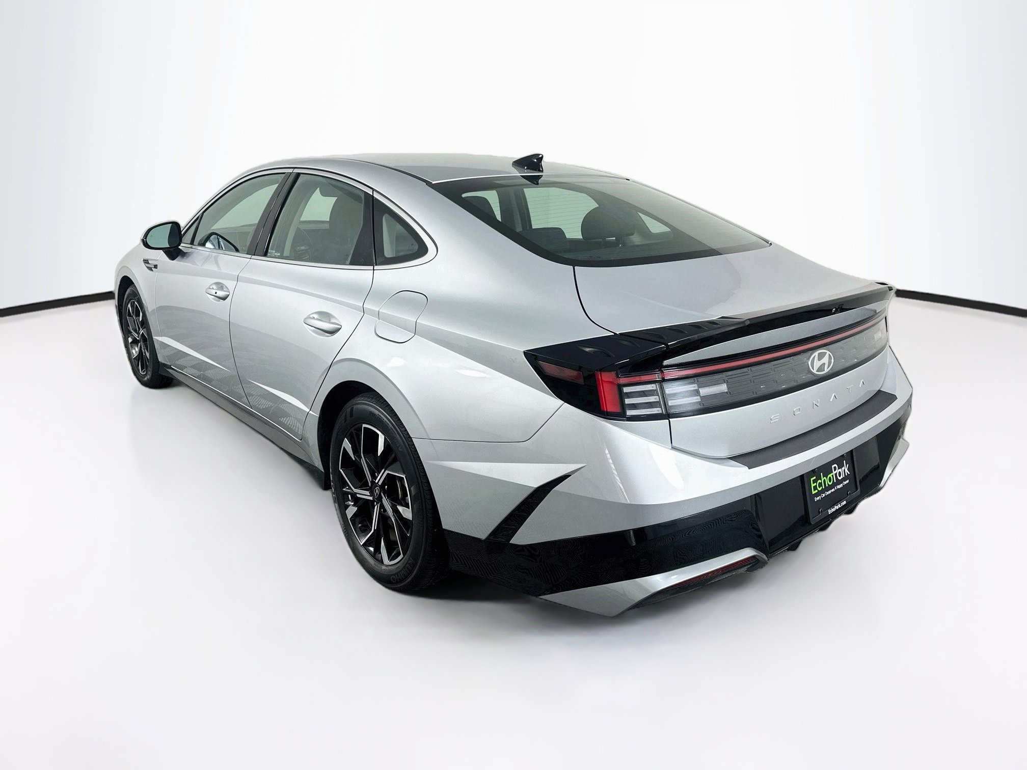 Used 2025 Hyundai Sonata SEL FWD image 5