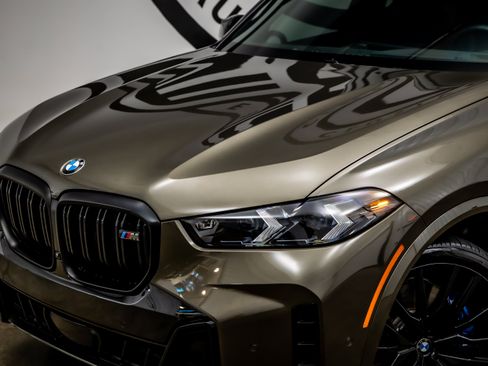 Used 2025 BMW X5 M60i AWD/4WD image 19