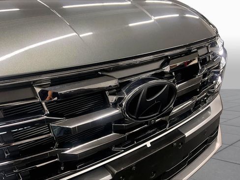 Used 2025 Hyundai Tucson Limited AWD/4WD image 29