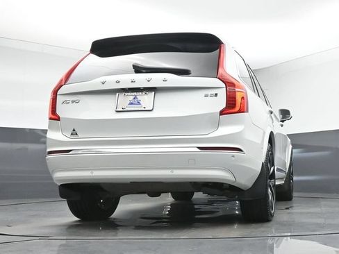 Used 2024 Volvo XC90 B5 Plus w/ Protection Package AWD/4WD image 16