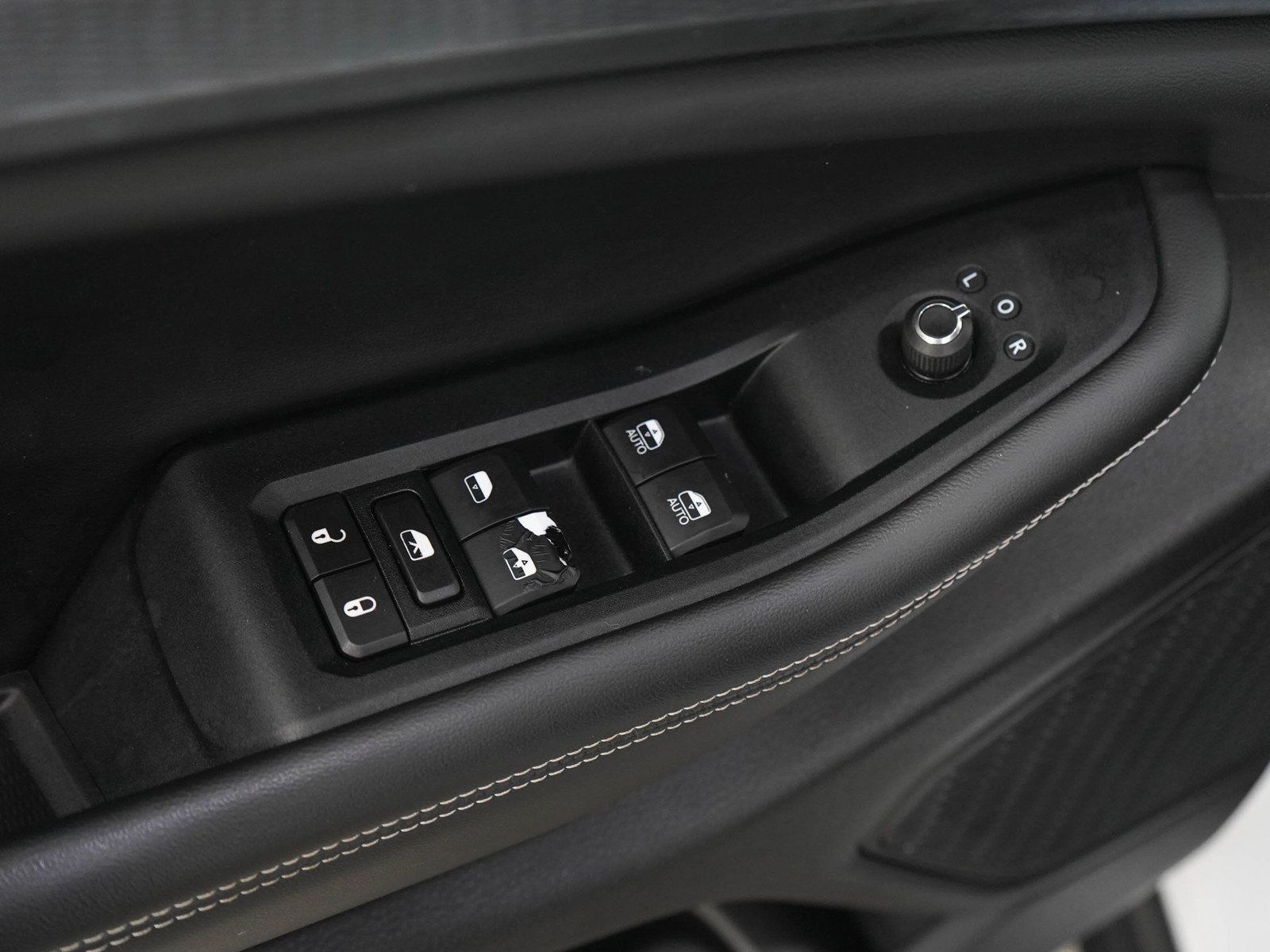 Used 2023 Jeep Grand Cherokee L Laredo AWD/4WD image 20