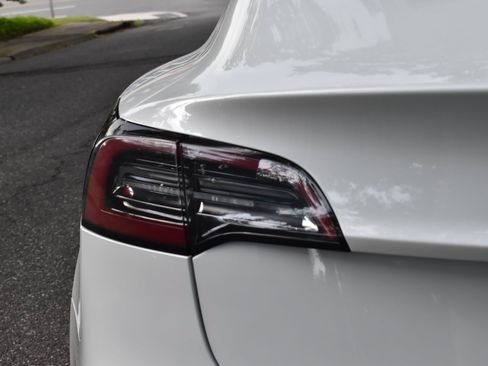 Used 2023 Tesla Model 3 Standard Range RWD image 17