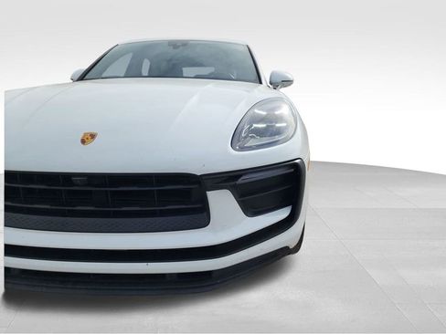 Used 2022 Porsche Macan image 9