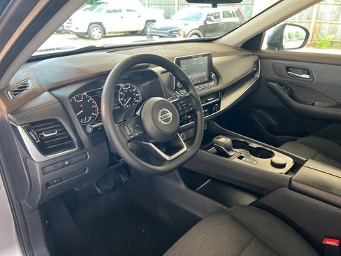 Used 2021 Nissan Rogue SV AWD/4WD image 6