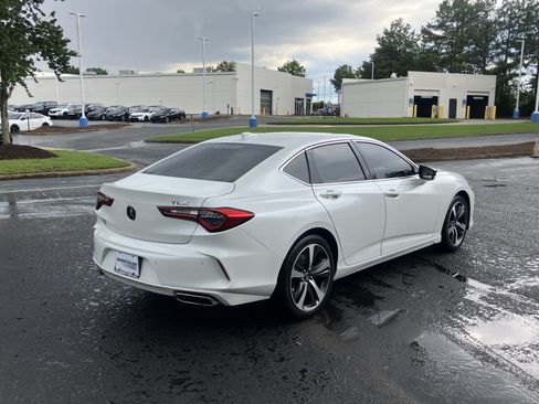 Used 2024 Acura TLX w/ Technology Package FWD image 10