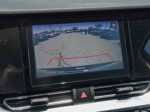 Certified 2022 Kia Niro EX FWD image 22
