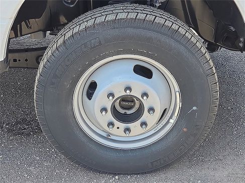 New 2025 Ford F350 XL image 7