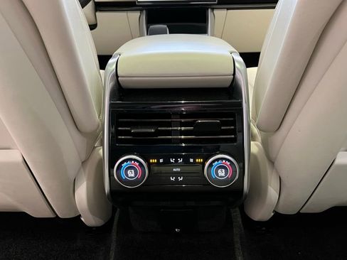 Used 2024 Land Rover Range Rover Long Wheelbase SE AWD/4WD image 28