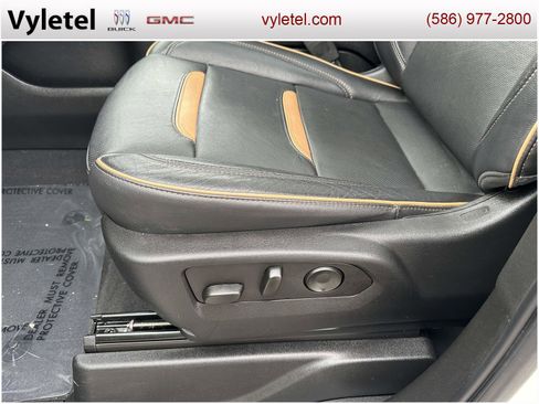 Used 2023 GMC Yukon XL AT4 image 20