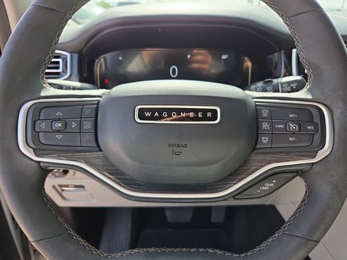 Used 2022 Jeep Wagoneer Series III w/ Flexible Seating Group RWD image 23