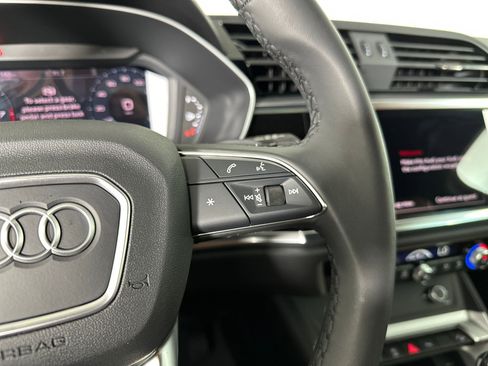 Certified 2025 Audi Q3 2.0T Premium w/ Convenience Package image 18