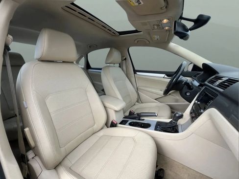Used 2013 Volkswagen Passat 2.5 SE FWD image 10
