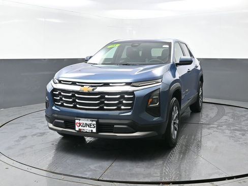 Used 2025 Chevrolet Equinox LT AWD/4WD image 8