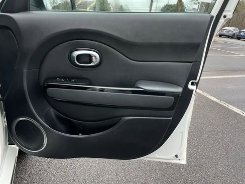 Used 2016 Kia Soul + w/ Soulful Package image 27