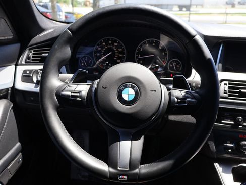 Used 2014 BMW 550i xDrive Sedan image 16