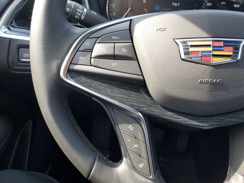 Certified 2025 Cadillac XT5 Premium Luxury image 31