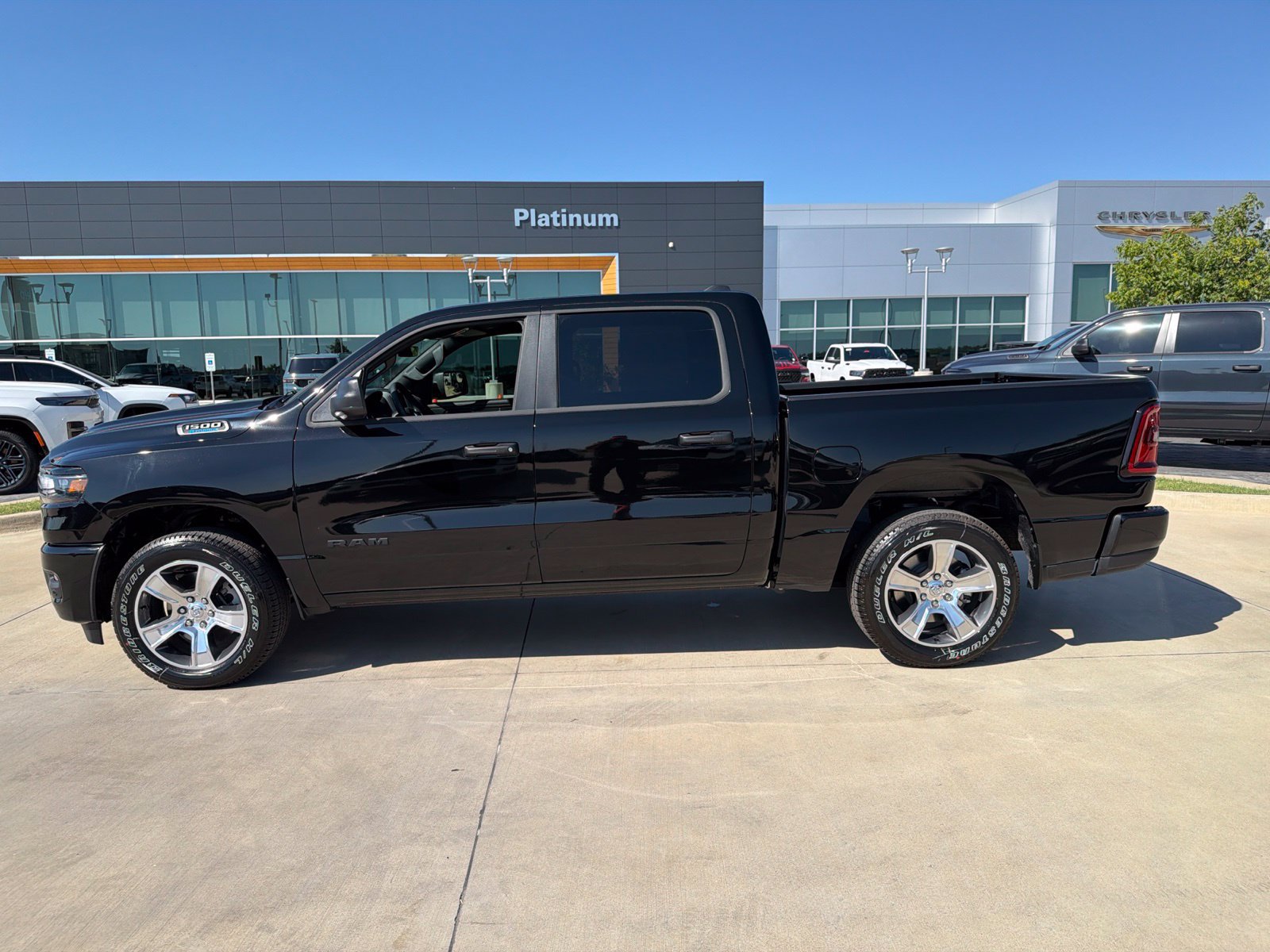New 2026 RAM 1500 Express RWD image 2