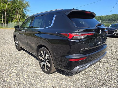 New 2025 Mitsubishi Outlander AWD image 6