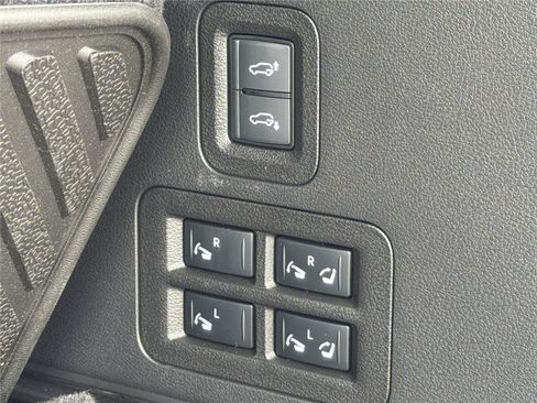 Used 2025 Nissan Armada PRO-4X AWD/4WD image 25