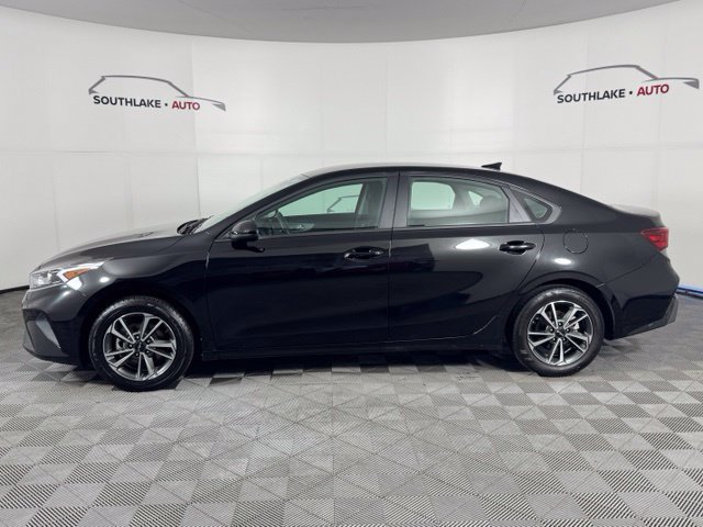 Used 2024 Kia Forte LXS FWD image 4