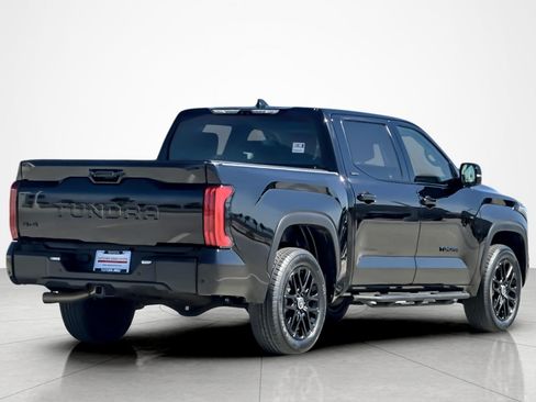 Used 2024 Toyota Tundra Limited AWD/4WD image 5
