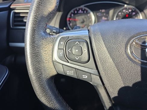 Used 2017 Toyota Camry SE image 22