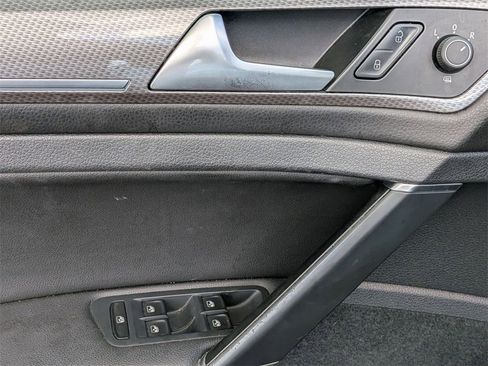 Used 2017 Volkswagen Golf Alltrack SE image 15
