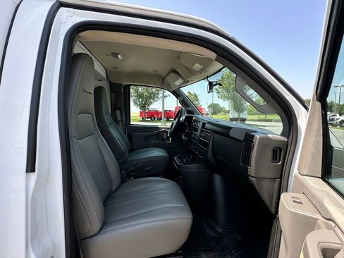 New 2025 GMC Savana 3500 w/ Power Convenience Package RWD image 12