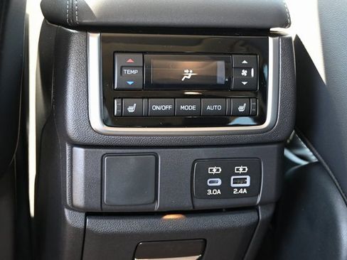 New 2025 Subaru Ascent Limited image 11