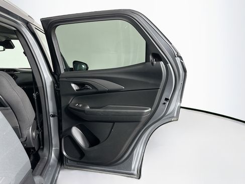 Used 2023 Chevrolet TrailBlazer LT w/ Convenience Package image 29