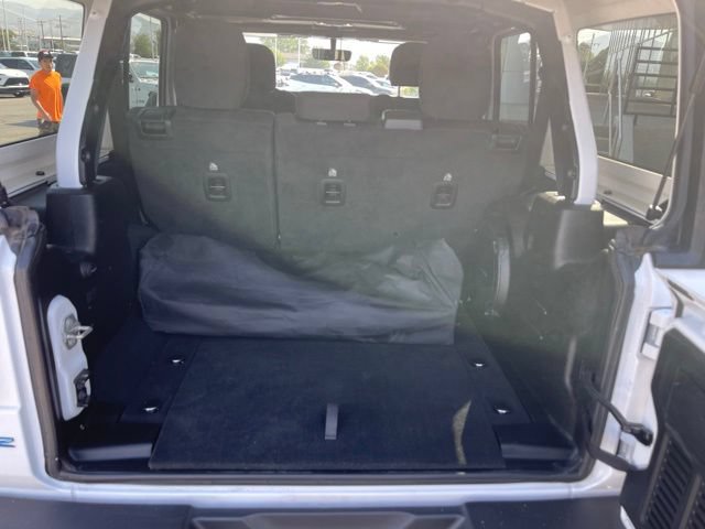 Used 2023 Jeep Wrangler Unlimited w/ Cold Weather Group AWD/4WD image 15