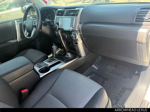 Used 2022 Toyota 4Runner SR5 Premium AWD/4WD image 30