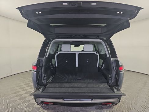 Used 2025 Rivian R1S Adventure image 15