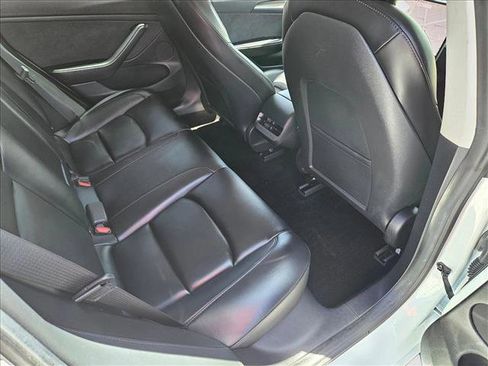 Used 2022 Tesla Model 3 RWD image 14