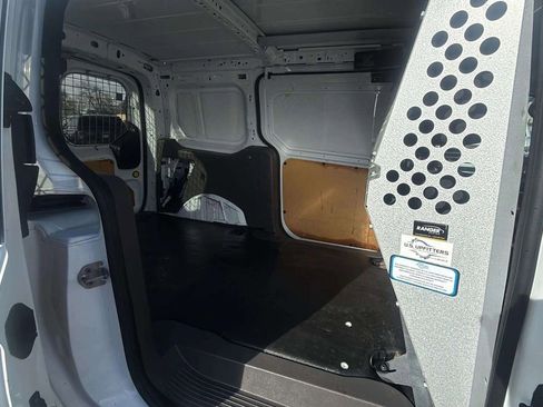 Used 2020 Ford Transit Connect XLT image 15