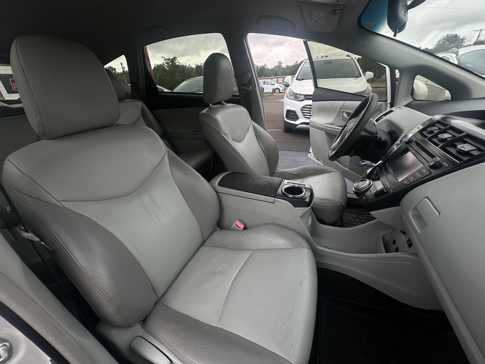 Used 2013 Toyota Prius V Three FWD image 2