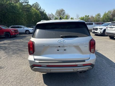 Used 2023 Hyundai Palisade SEL w/ Cargo Package image 6