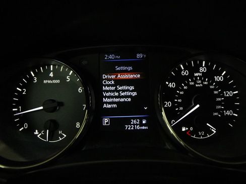 Used 2018 Nissan Rogue SL AWD/4WD image 16